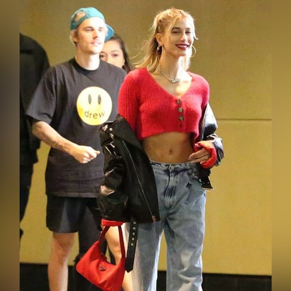 Urban Outfitters Rochelle cropped sweater - Picture 2 of 5